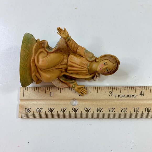 Handcrafted Nativity Scene Set With Figurines & Accessories - Picture 12 of 13